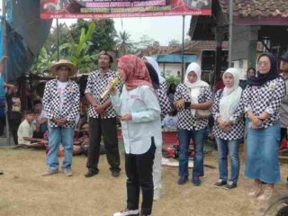 Kampanye di Sidomulyo, Nanda Indira Unjuk Gigi Ikut Nari Kuda Lumping