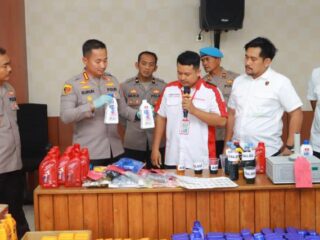 Beromzet Ratusan Juta Per Bulan, Pabrik Oli Palsu di Cilacap Dibongkar Polisi