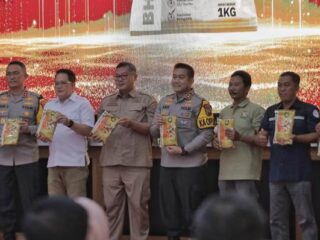 Irwasum Apresiasi Inovasi Jajaran Ciptakan Benih Jagung Bhayangkara