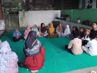 Selain Berdedikasi di Kedinasan, Aipda Ade Gunawan Juga Peduli Anak Yatim