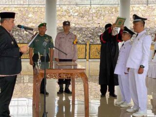 Lantik Pj Kades Khepong Jaya dan Sukaraja, Bupati Pesawaran Dorong Pemimpin Desa Jaga Kerukunan
