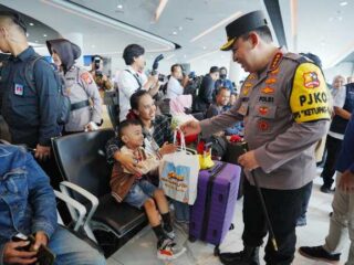 Tinjau Pelabuhan Merak, Kapolri Sebut Terjadi Penguraian Kepadatan Imbas Kebijakan Diskon Tiket dan WFA