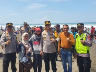 Pastikan Keamanan, Kapolresta Cilacap Patroli di Lokasi Wisata