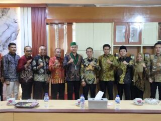 Panitia Pembangunan Sekretariat HMI Kotabumi Audensi Dengan Wabup Romli