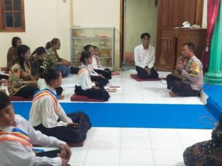 Polsek Labuhan Maringgai Lakukan Pengamanan Ibadah Umat Buddha di Sriminosari
