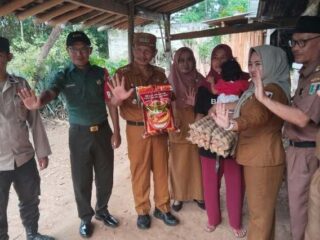 Babinsa Koramil 429-13/MK Dampingi Penyerahan Bantuan Anak Stunting