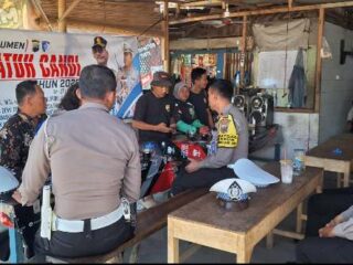 Ngopi Bareng Ojol, Satlantas Polres Kebumen Sampaikan Pesan Keselamatan Lalu Lintas