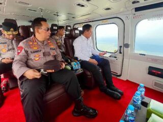 Kapolri Pantau Titik Api Via Udara, Cek Kesiapan Penanganan Karhutla di Riau