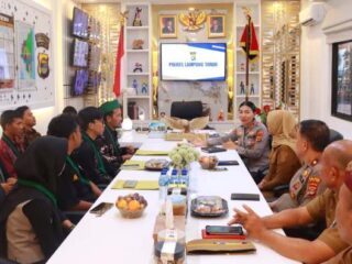 HMI Sampaikan Aspirasi ke Kapolres dan Bupati Lampung Timur