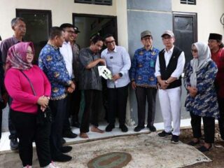 Program Bedah Rumah Tangsel Makin Gencar, Pilar: Lingkungan Sehat di Mulai dari Rumah