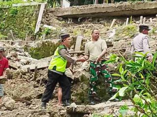 Talud Longsor di Alian, Polres Kebumen Gerak Cepat Tangani Dampak dan Bantu Warga