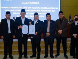 Pemkot Tangsel dan DPRD Setujui Raperda Pasar Rakyat dan APBD 2026 Jadi Perda