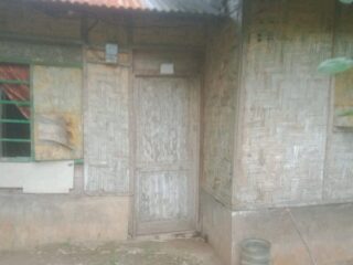 Warga Miskin di Securai Utara ini Mengeluh Tidak Pernah Dapat Bantuan Dari Pemerintah