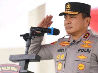 Sampaikan Duka Cita, Kapolda Riau Siap Bantu Korban Banjir Aceh–Sumut–Sumbar