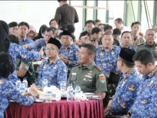 Komsos Dengan Aparat Pemerintahan, Dandim 0429/Lamtim Ajak Tingkatkan Sinergi