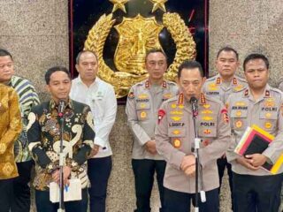 Kapolri dan Menhut Bentuk Satgas Gabungan Telusuri Temuan Kayu di Bencana Aceh dan Sumatera