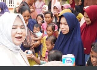 Bupati Langkat Pastikan Kehadiran Pemerintah, Salurkan Bantuan ke Warga Salahaji Pematang Jaya