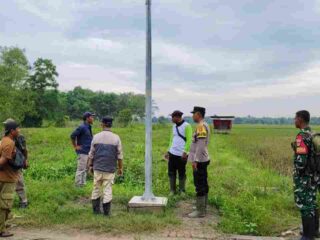 Bhabinkamtibmas Polsek Way Jepara Dampingi Survei Lokasi Penanggulangan Konflik Gajah Liar di Desa Braja Asri