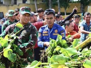 Sukseskan Gerakan ASRI Serentak, Dandim 0429/Lamtim Bersama Forkopimda Sasar Jembatan Way Curup