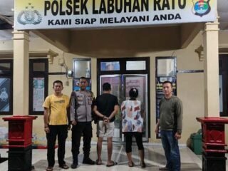 Gerebek Room Karaoke, Polsek Labuhan Ratu Borgol Dua Pelaku Narkoba