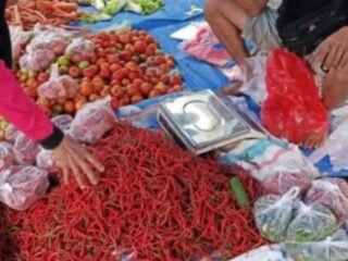 Hari Kedua Ramadan, Harga Sejumlah Bahan Pokok di Pasar Mulai Naik 