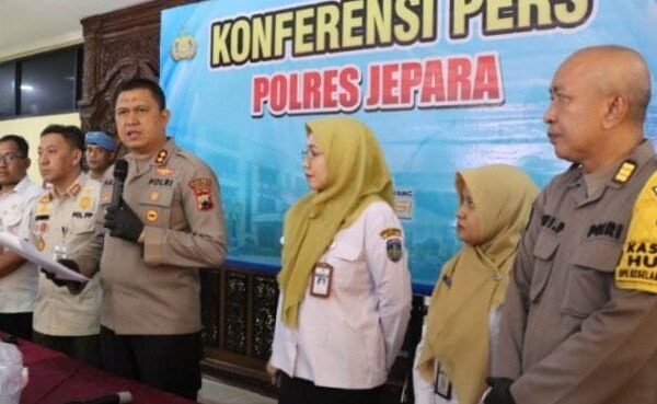 Tewaskan Enam Orang, Tiga Penjual Miras Oplosan di Tangkap Polres Jepara