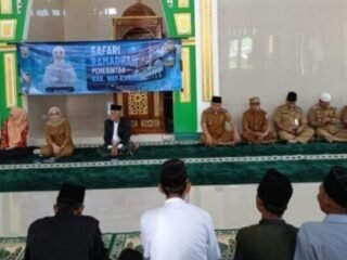 Safari Ramadan 1447 H, Bupati Way Kanan Serahkan Sembako dan Santunan