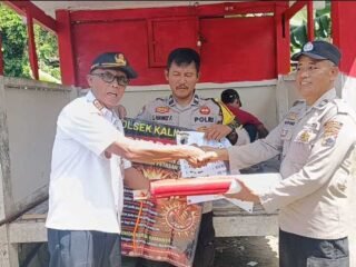 Polsek Kalimanah Bantu Revitalisasi Poskamling di Desa Sidakangen