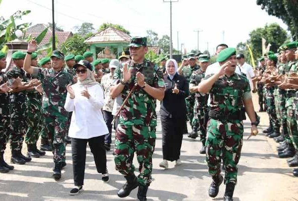 Dandim 0429/Lamtim Sambut Kunker Pangdam XXl/RI Tinjau MA Yonif TP 943/DPC