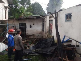 Kebakaran Menimpa Rumah Lansia di Bojongsari, Diduga Akibat Putung Rokok