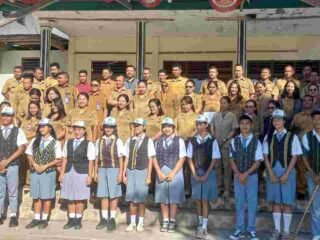 Lantik Pengurus OSIS Baru, Kepala SMAS St.Gregorius Reo: Esensi Organisasi Bukan Pada Jabatan Tapi Integritas Diri