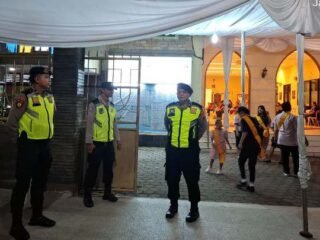Polres Kebumen Amankan Kebaktian Jumat Agung, Ratusan Jemaat Beribadah dengan Kondusif