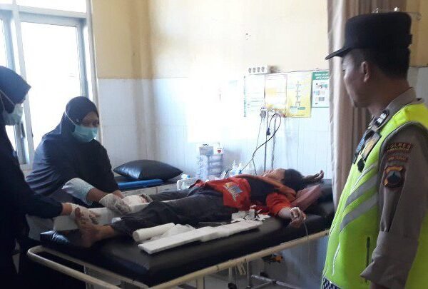 Kecelakaan Truk dan Sepeda Motor di Mrebet, Satu Korban Alami Luka Serius