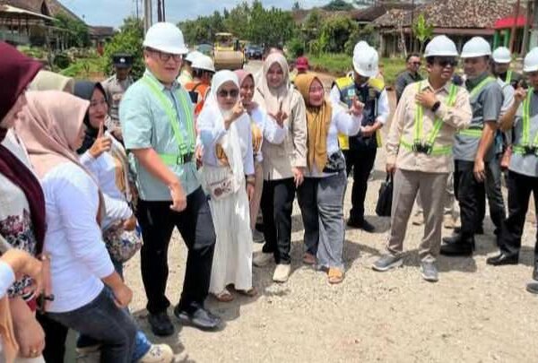 Gelontorkan Dana 38,5 Milyar, Pemprov Lampung Bangun Jalan Jabung-Labuhan Maringgai