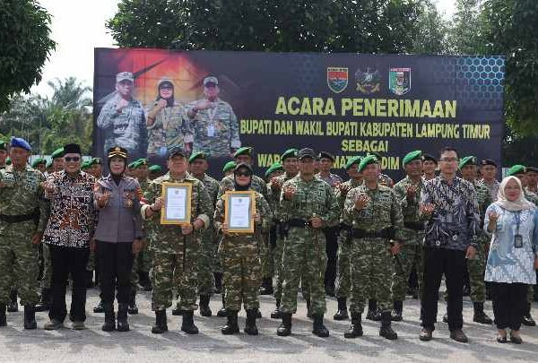 Letkol Inf Danang Setiaji Pimpin Pengukuhan Bupati dan Wabup Jadi Warga Kehormatan Kodim 0429/Lamtim