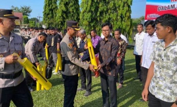 Rangkul Elemen Warga, Polres Way Kanan Gelar Apel Sabuk Kamtibmas dan Bagikan Kentongan 