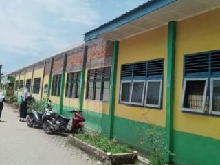 Paska Banjir, SMPN 2 Babalan Terus Berbenah Perbaiki Ruang Kelas Rusak Akibat Bencana