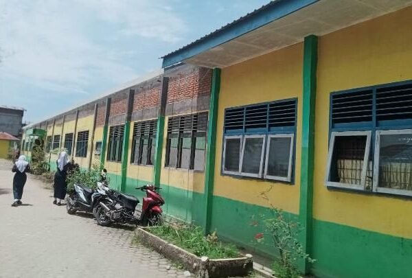 Paska Banjir, SMPN 2 Babalan Terus Berbenah Perbaiki Ruang Kelas Rusak Akibat Bencana