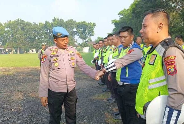 Tingkatkan Disiplin, Propam Polres Lampung Timur Gelar Gaktiplin Usai Apel Fungsi