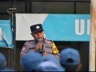 Jadi Pembina Apel di SMAN 1 Bukateja, Bhabinkamtibmas Sampaikan Pesan Penting