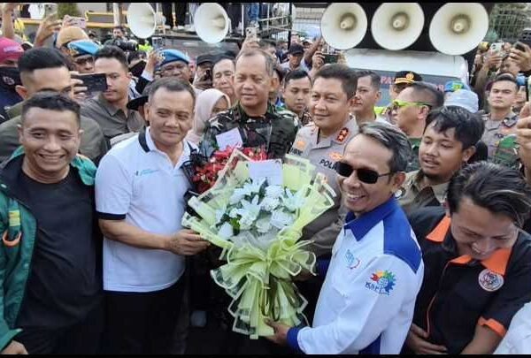 Gubernur Jateng, Kapolda dan Pangdam Temui Peserta Unras Mau Day 2026