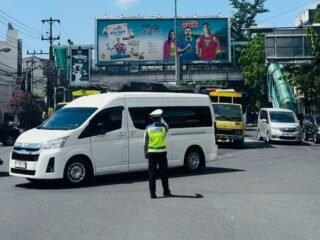 Pelayanan Humanis Polda Jateng Warnai Pergerakan Mahasiswa dan Buruh di Kawasan Gayamsari