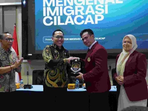 Perkuat Wawasan Hukum, Mahasiswa FH Universitas Boyolali Kuliah Kerja Lapangan di Kantor Imigrasi Cilacap