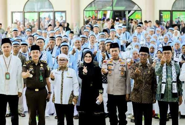 Pemkab Pesawaran Lepas 127 Jamaah Calon Haji Tahun 2026