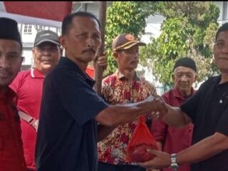PDIP Langkat Sembelih 2 Ekor Lembu, Daging di Bagi di 23 Kecamatan