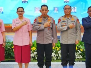 Terima Sertifikat IBDP SMA KTB, Kapolri: Cetak Generasi Muda Wujudkan Indonesia Emas 2045