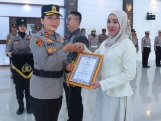 Aksi Heroik Pasutri di Jalintim Berbuah Penghargaan, Kapolres Lampung Timur Beri Apresiasi Khusus