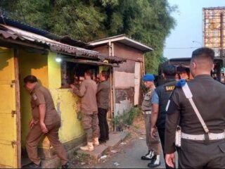 Satpol PP Tangerang Selatan Sita 1.617 Botol Minuman Beralkohol dalam Operasi Penegakan Perda