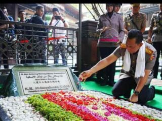 Kapolri Kenang Jejak Reformasi Gus Dur Melalui Ziarah di Tebuireng Jelang Hari Bhayangkara ke-80