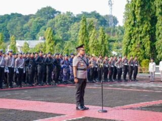 Jelang Hari Bhayangkara ke-80, Kapolda Jateng Pimpin Ziarah dan Tabur Bunga di TMP Giri Tunggal
